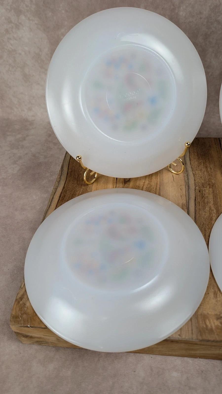 Lot de 4 assiettes à dessert Arcopal France – modèle “oiseaux du Paradis”
