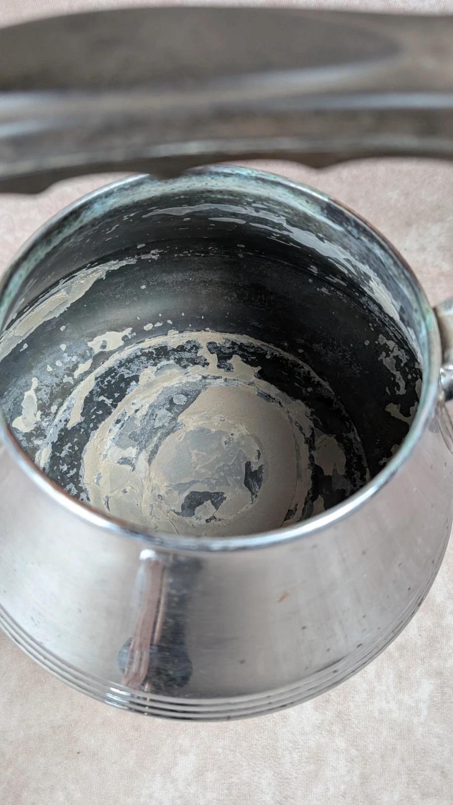 Cafetière vintage en inox et bakélite