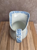 Broc ancien Jules Vieillard Bordeaux bleu & blanc – Terre de fer, décor floral – Xixe siècle