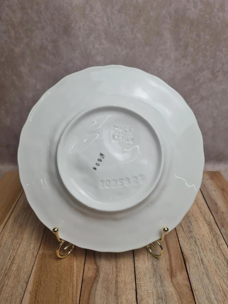 Assiette barbotine vintage décor prunes – relief feuillage 🌿🍑