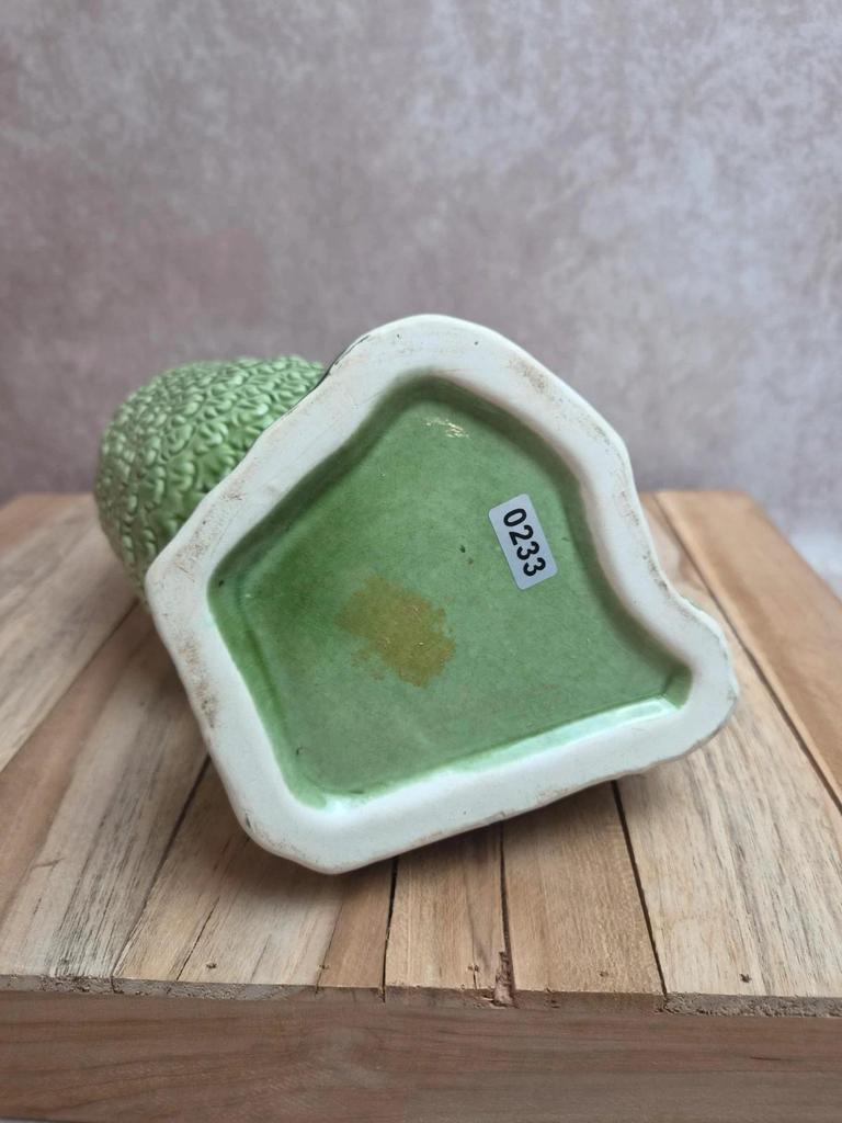 Grand pichet canard en barbotine vintage – faïence émaillée verte – 29 cm