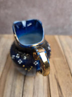 Petit pot à lait ancien Kg Lunéville bleu cobalt décor émaillé en relief
