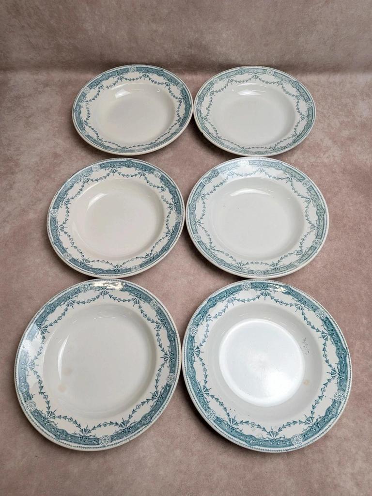 Lot de 6 assiettes creuses anciennes en terre de fer Moulin des Loups Hamage, modèle Provence