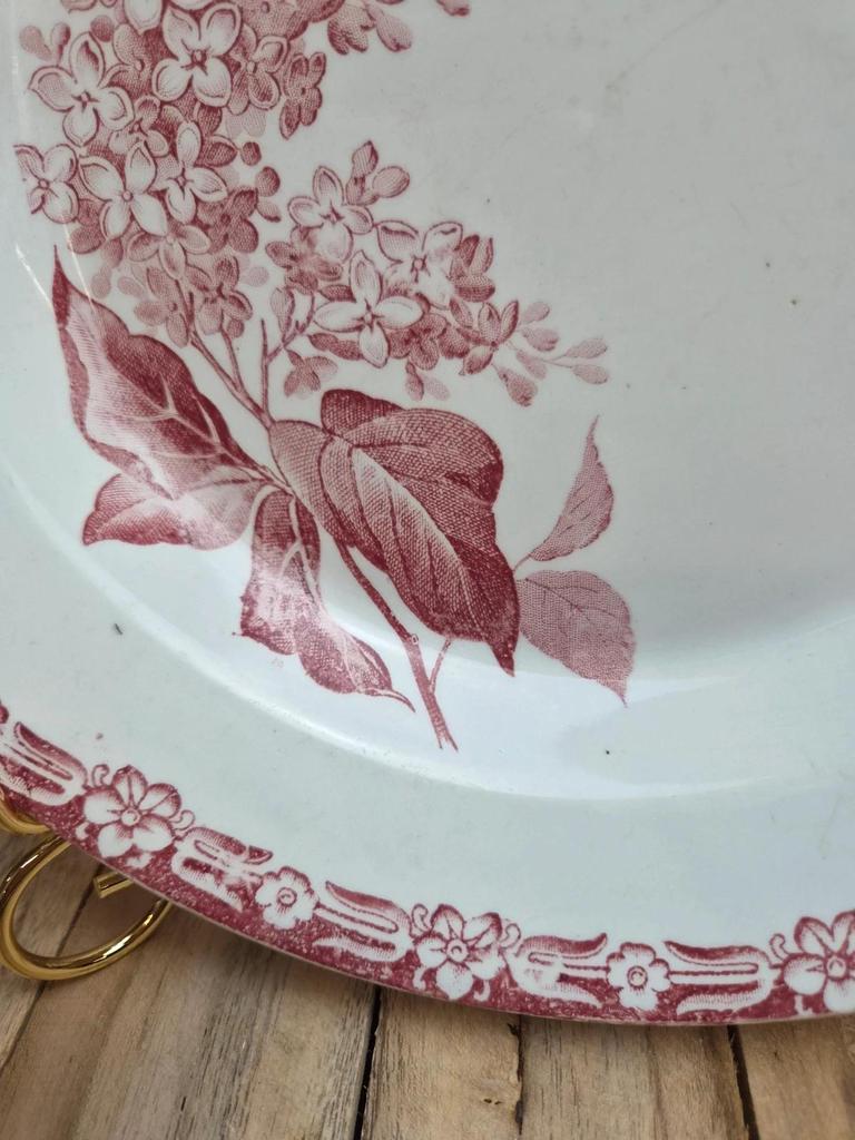 Plat creux ancien Creil & Montereau – modèle Lilas – Terre de fer – décor bordeaux 🌿