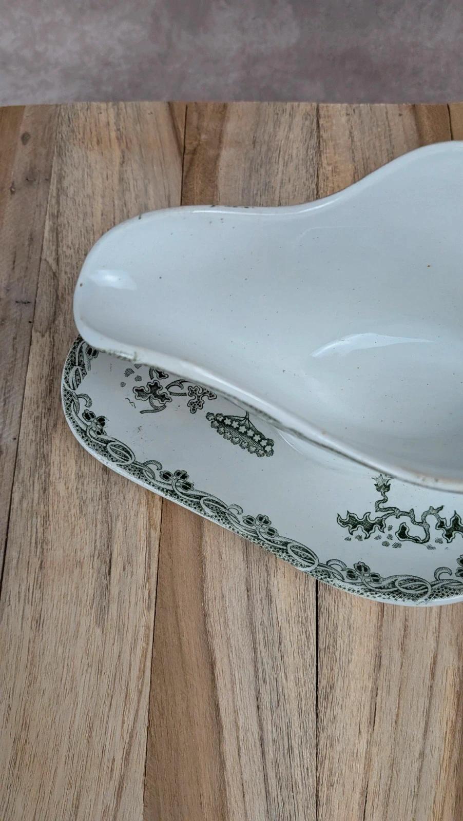 Saucière ancienne Saint-amand – Terre de fer – Modèle Modern Style