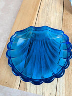 Beurrier vintage coquille en métal argenté et verre bleu – complet