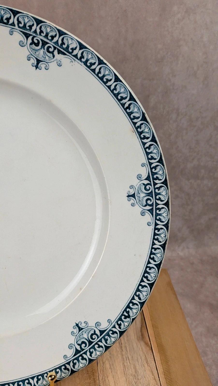 Plat ancien faïence Nord St Amand & Hamage – modèle Andrinople