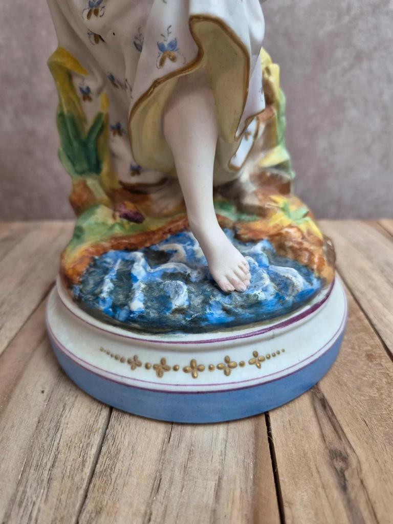 Grande statue en biscuit polychrome Mauger & Letu Isle-adam Xixe femme romantique