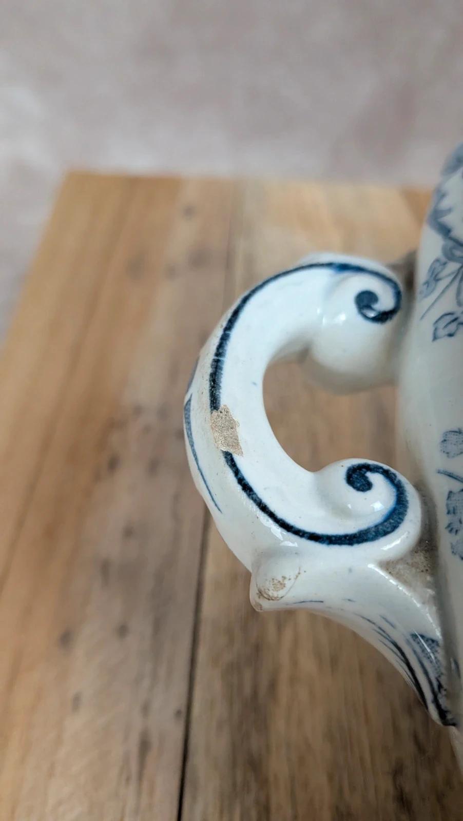 Légumière ancienne Kg Lunéville modèle Marceau décor bleu
