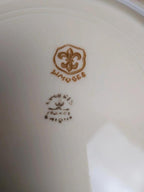 Lot de 2 assiettes anciennes en porcelaine de Limoges – Frises dorées