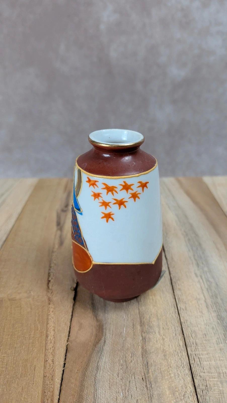 Vase miniature asiatique – décor samouraï