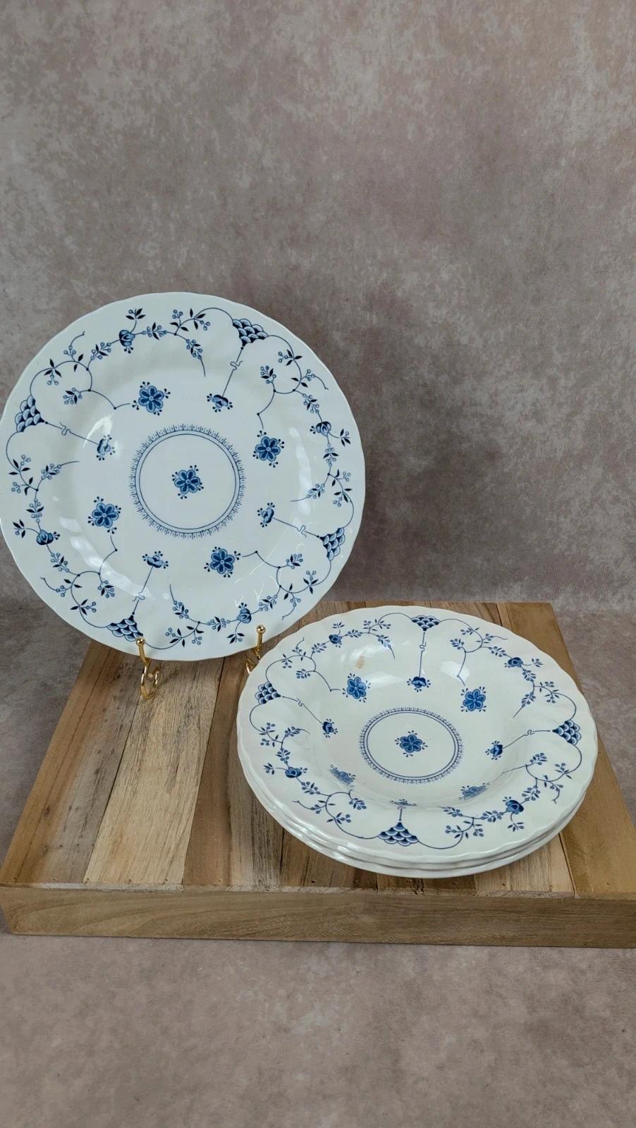 Lot de 3 assiettes creuses + plat – Myott Finlandia – Angleterre