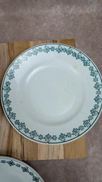 Lot 3 assiettes anciennes St Amand décor vert
