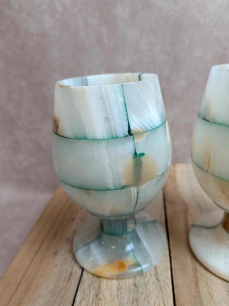 Lot de 4 verres à pied en onyx vintage