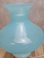 Lampe vintage en opaline bleue – esprit boudoir 💙