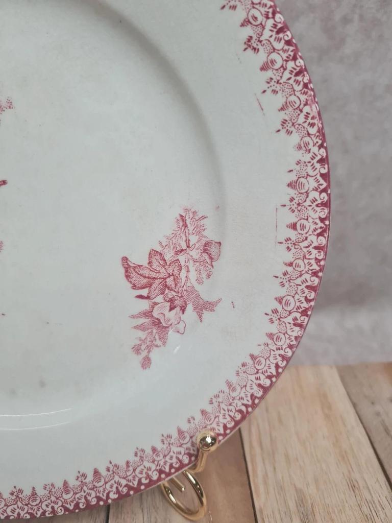 Lot de 2 assiettes à dessert anciennes Églantine Onnaing – décor rouge fleuri 🌿🍓
