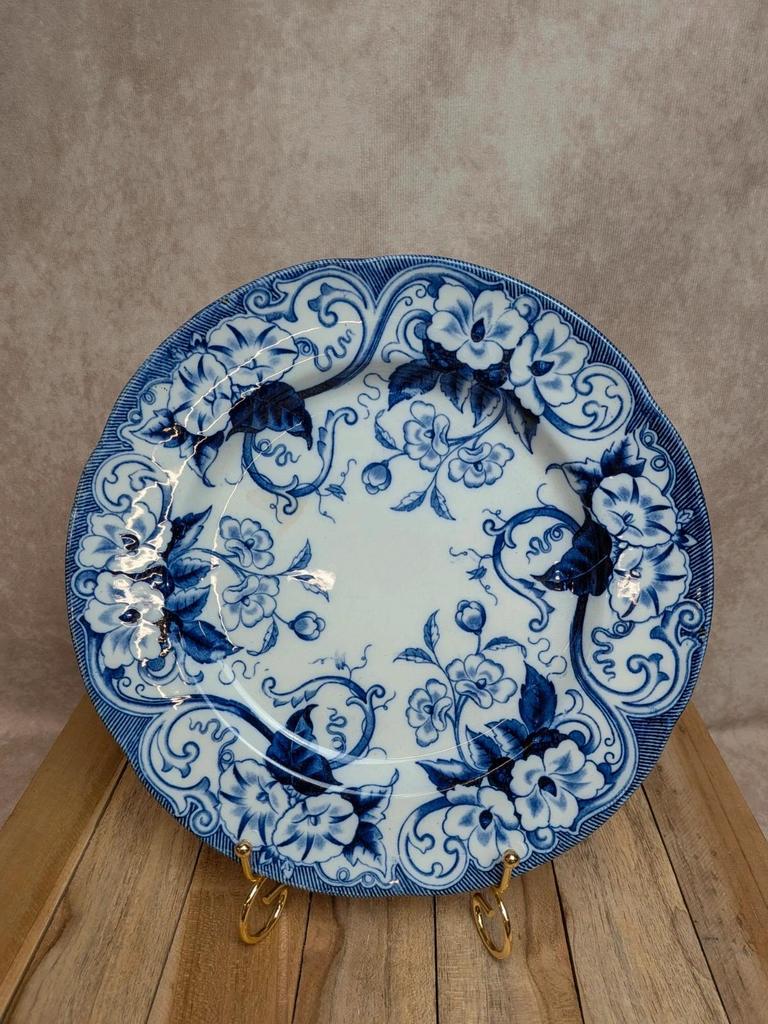 Plat rond Terre de Fer Creil & Montereau Flora bleu ancien Xixe