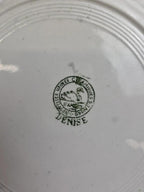 Assiette plate terre de fer Saint-amand – Modèle Denise – Décor vert