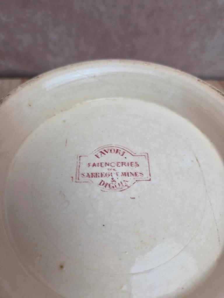 Petite soupière ancienne Sarreguemines modèle Favori rose – Terre de fer
