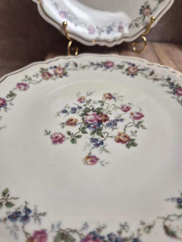 Lot de 6 assiettes plates anciennes Limoges Lucien Michelaud – décor floral