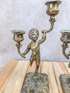 Paire de chandeliers en laiton à putti – 2 feux – vintage