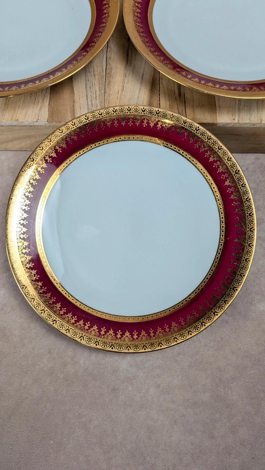 Lot de 3 assiettes plates Limoges Salmon & Cie décor bordeaux et or