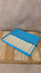 Lot de 12 porte-couteaux en verre taillé