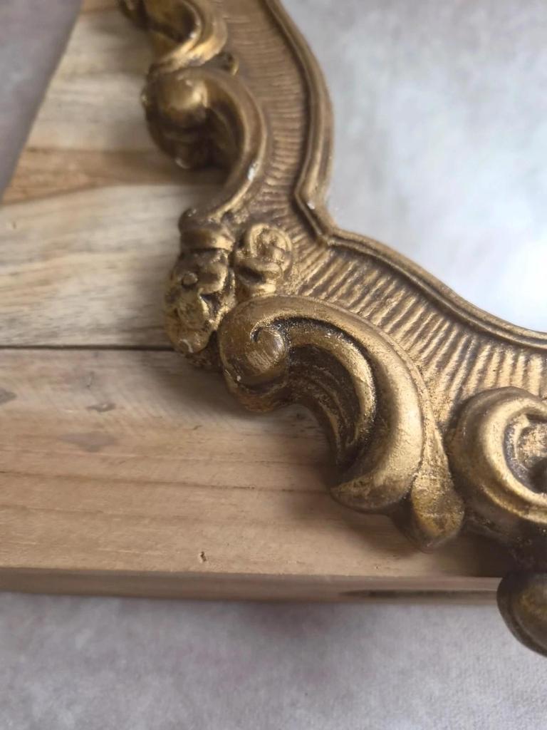 Miroir ancien doré en stuc – style Louis Xv rocaille – 42 cm