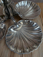 Ancien centre de table serviteur coquillages en alpaca – décor dragons rocaille