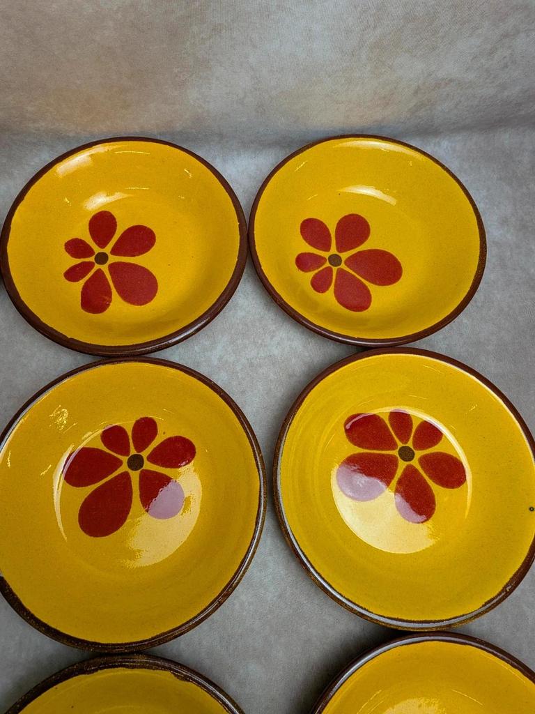 Lot de 9 assiettes creuses vintage Saint-clément décor floral jaune peint main