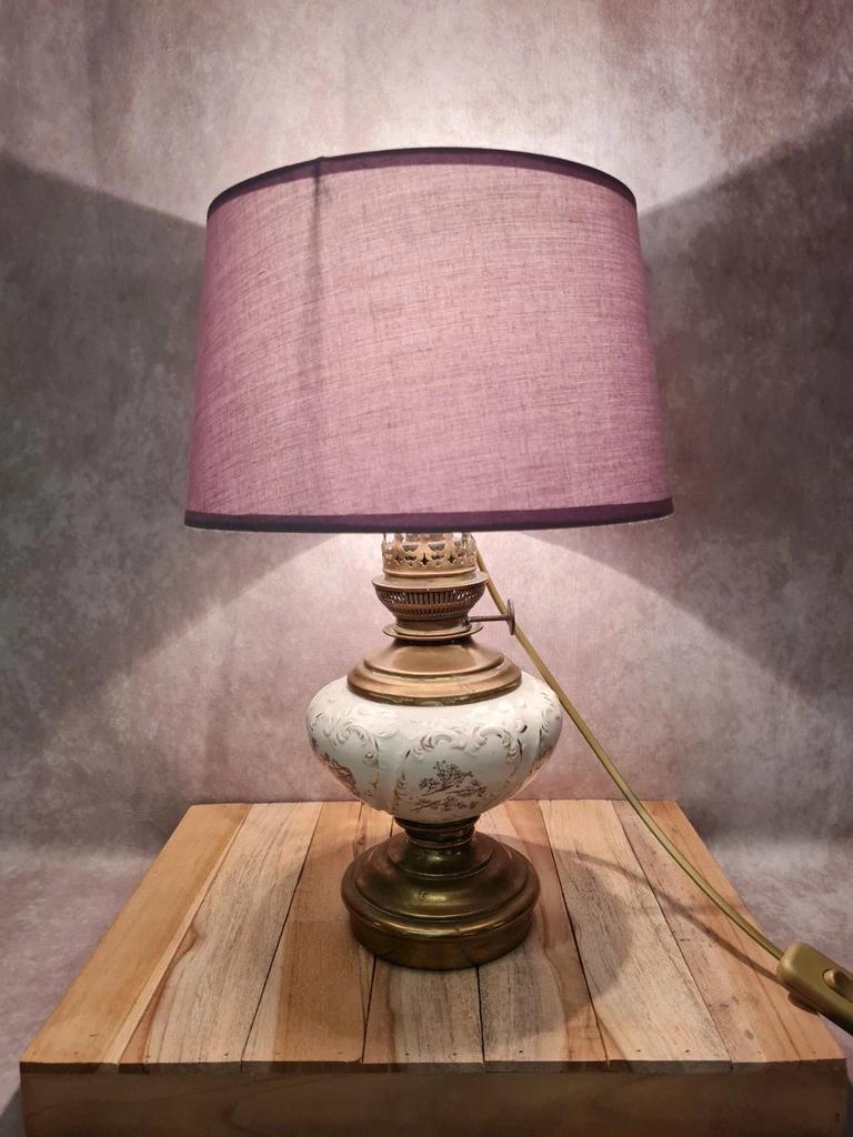 Lampe ancienne détournée – pied en terre de fer & laiton – esprit brocante