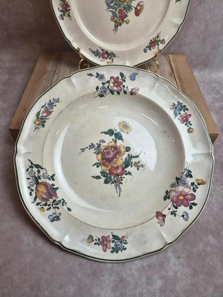 Lot 2 plats Villeroy & Boch Mettlach 1562 – décor floral vintage