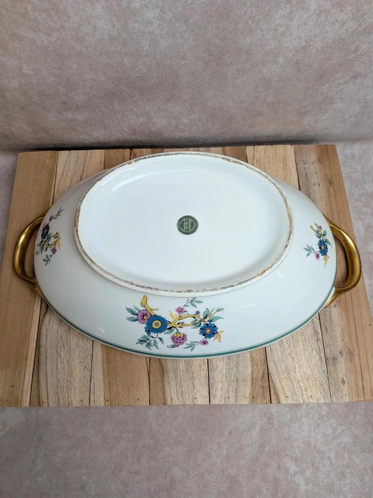 Soupière ancienne en porcelaine de Limoges S.c.d