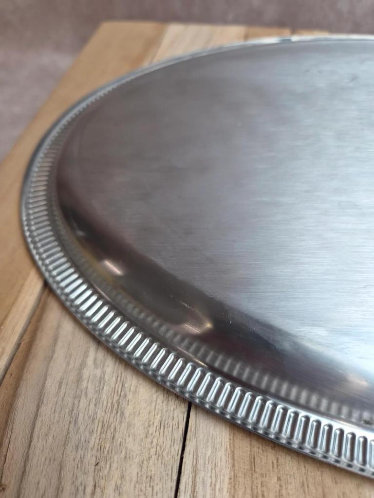 Plat apéritif compartimenté en verre sur plateau métal argenté vintage