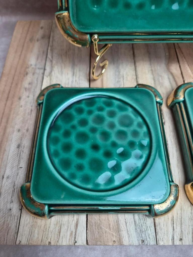 Ensemble Poët-laval dessous de plat et 2 dessous de bouteille céramique verte vintage