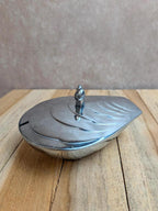 Beurrier saucière vintage Art déco en métal argenté – Coquillage