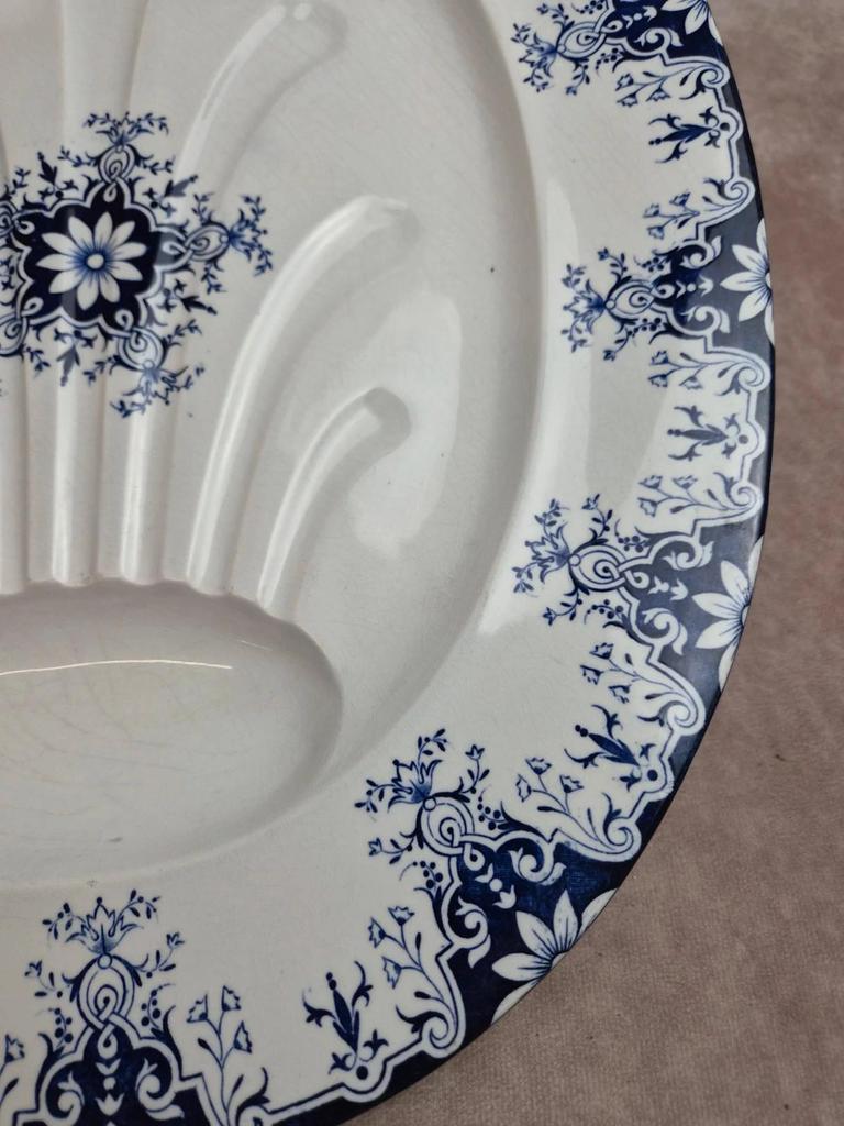 Grand plat à asperges, terre de fer, Jules Vieillard Bordeaux – Modèle Rouen – Xixe siècle