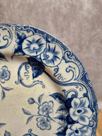 Assiette à dessert ancienne Creil et Montereau modèle Flora bleu
