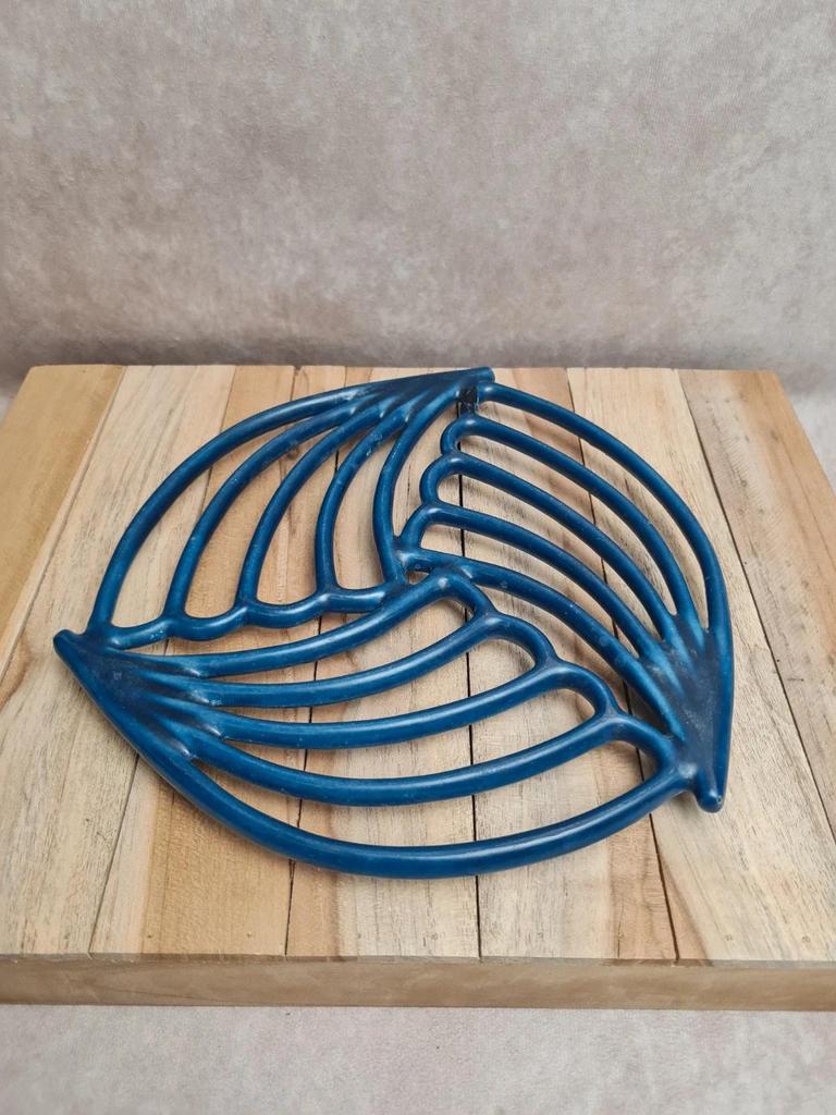 Dessous de plat vintage bleu forme feuille 🍃 fonte/fer recouvert plastique rétro design