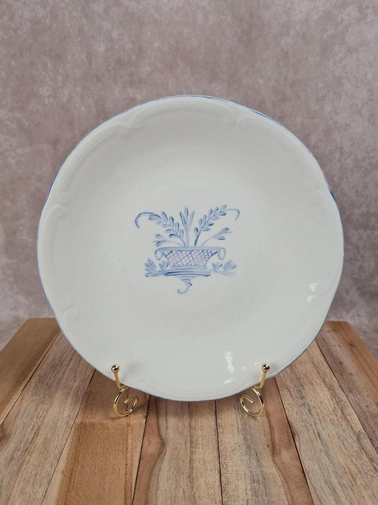 Assiette ancienne Gien décor bleu – panier fleuri – 24 cm