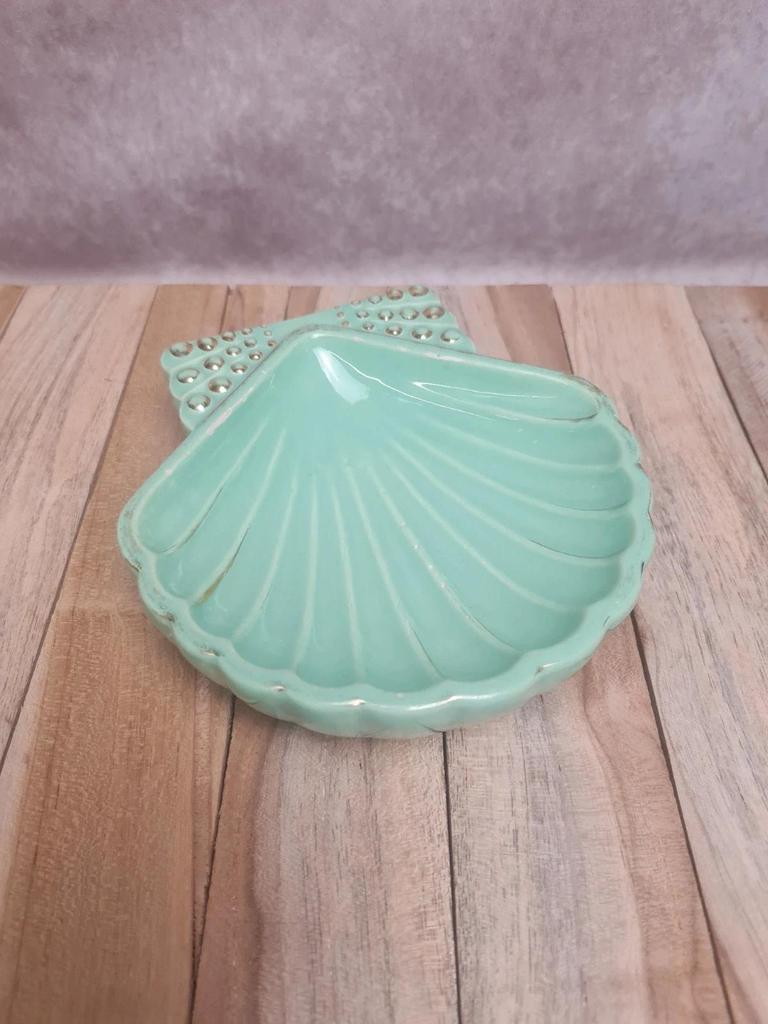Coquille vintage B. Letalle Saint-clément vert céladon décor perlé
