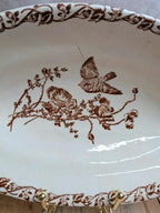 Ravier ancien en terre de fer décor oiseaux et coquelicots