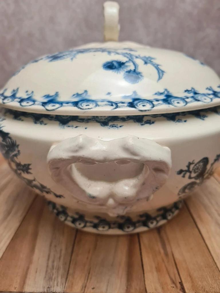Soupière ancienne Gien modèle Chardon – Terre de fer bleu