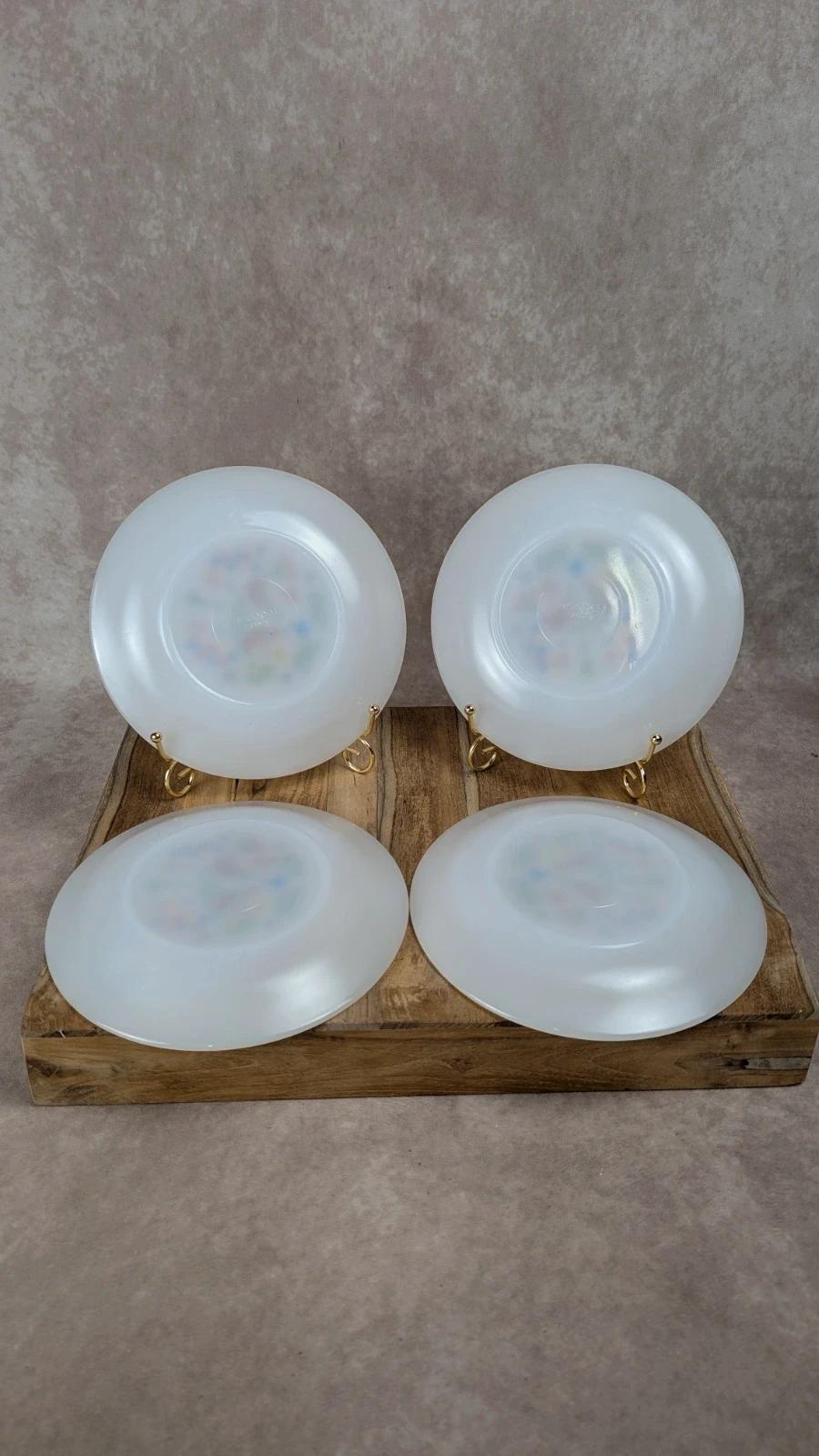 Lot de 4 assiettes à dessert Arcopal France – modèle “oiseaux du Paradis”
