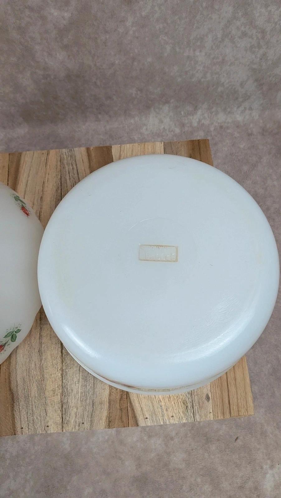 Lot de 2 plats Arcopal motif rose