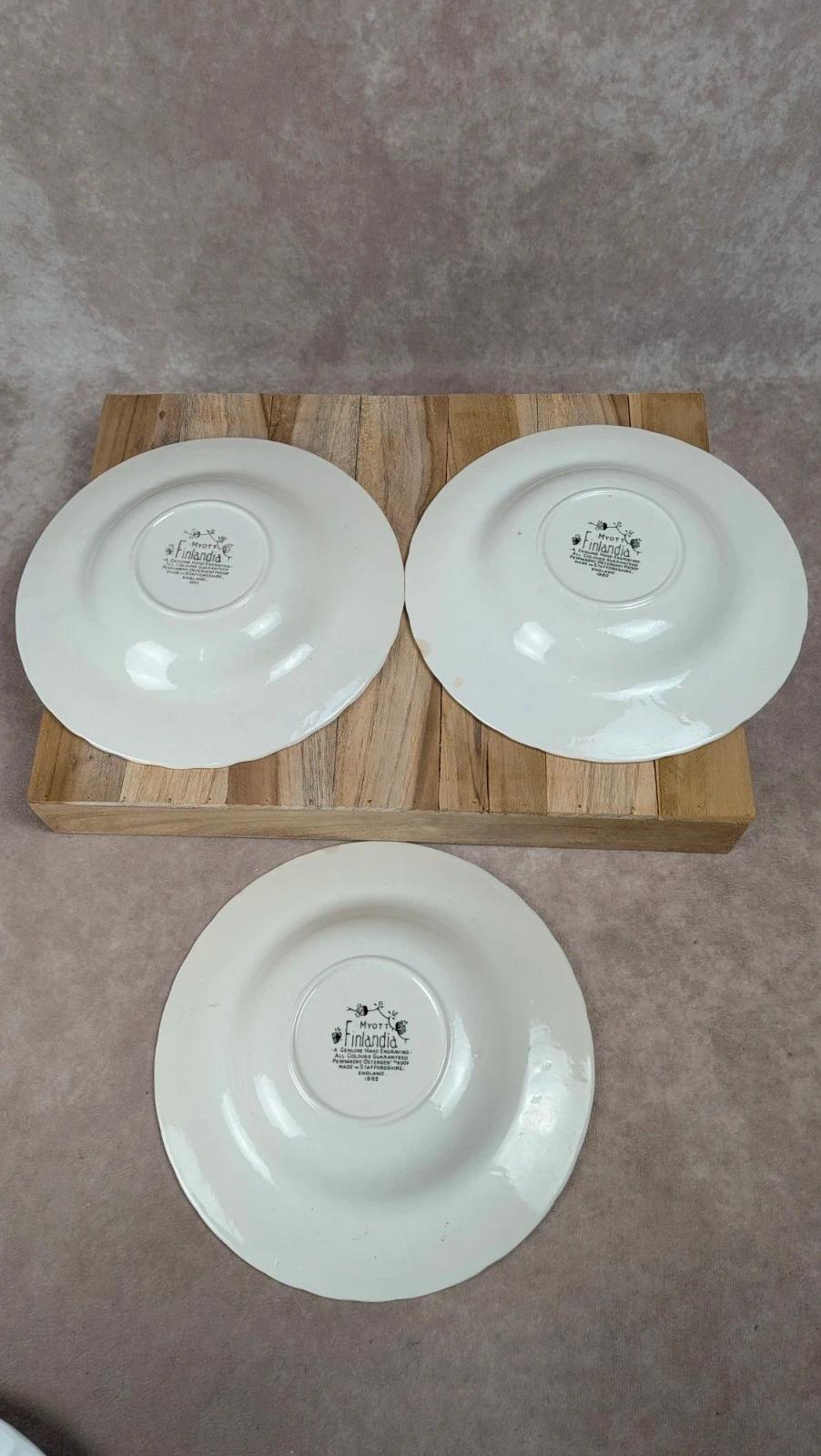 Lot de 3 assiettes creuses + plat – Myott Finlandia – Angleterre