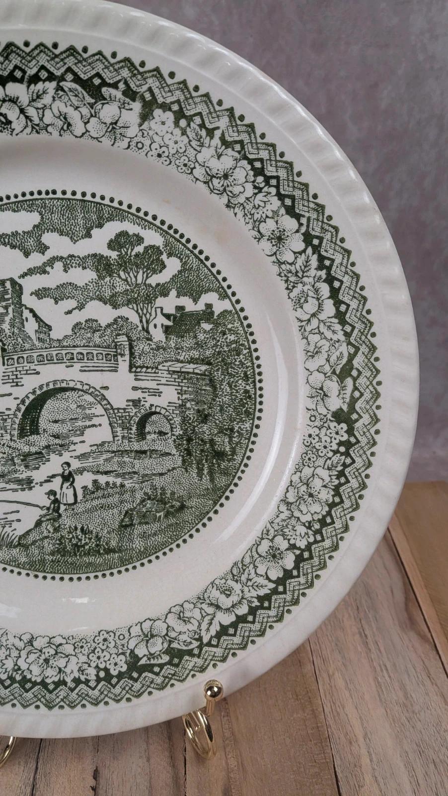 Assiette anglaise ancienne décor paysage vert