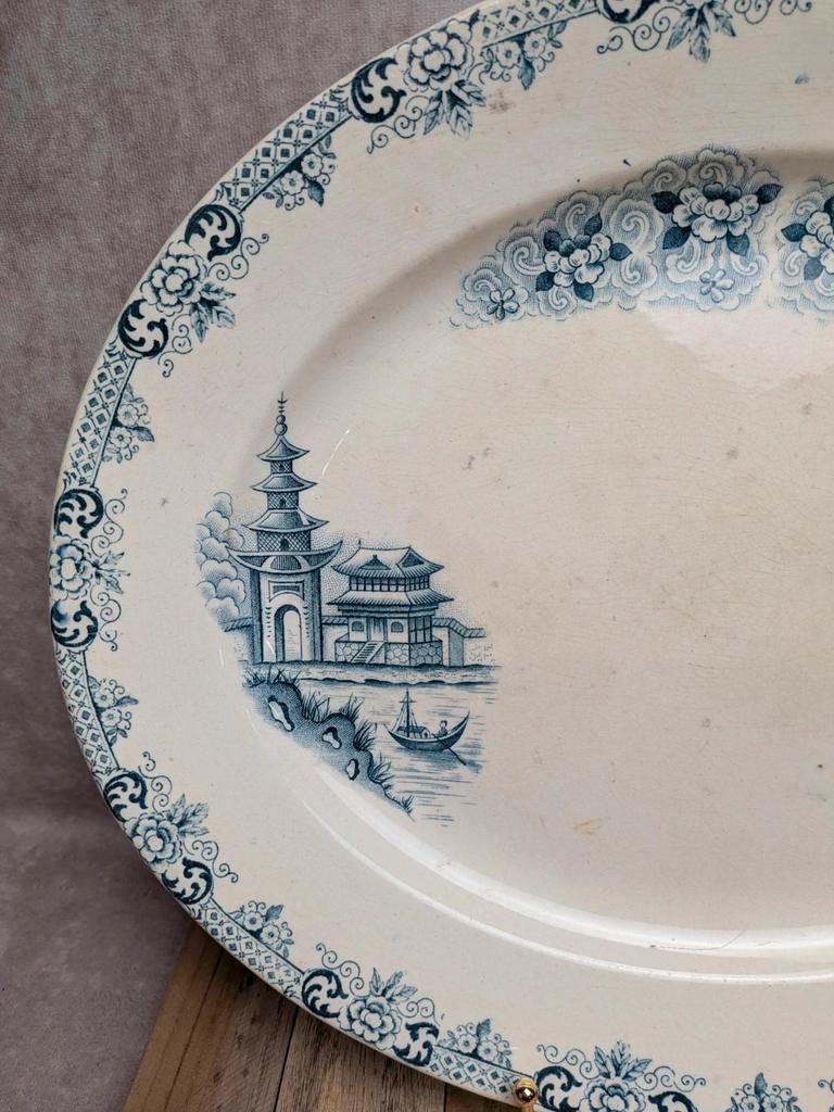 Plat ovale ancien Terre de fer Hb&c modèle Saïgon décor asiatique