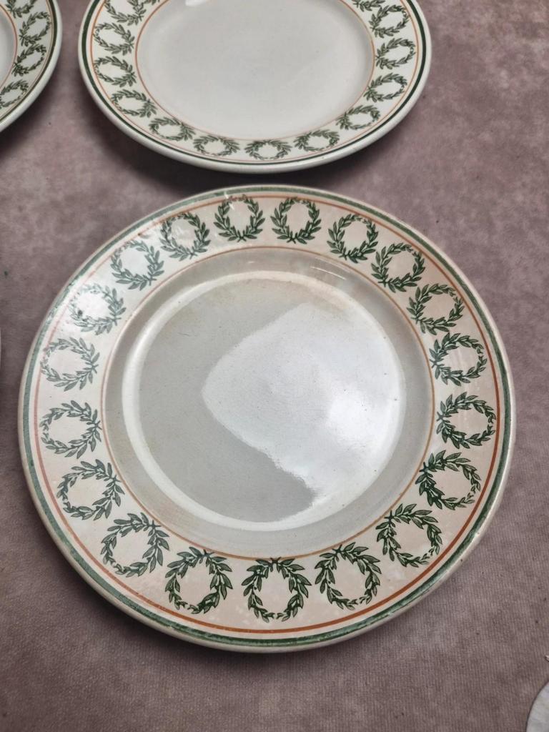 Lot de 8 assiettes à dessert Saint-amand Hamage modèle Marceau – faïence ancienne