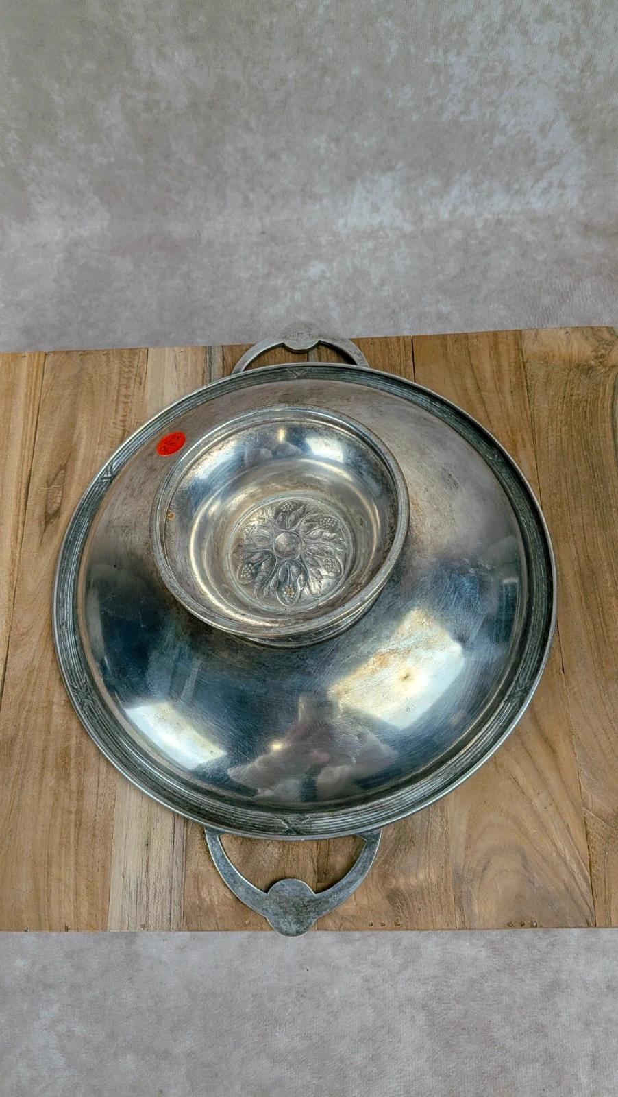 Coupe ancienne en métal argenté poinçonné – décor floral & anses travaillées